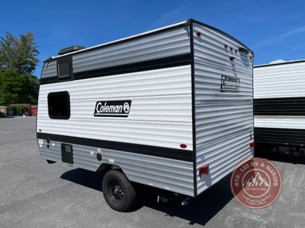 Nowe i używane zapasy RV wspierają stały popyt na podróże w New Hampshire, informuje Rte. 125 RV & Marine
