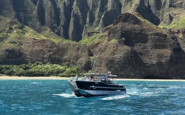 Na Pali Coast Sea Cave and Snorkel Tours Active Through Kauai’s Summer Peak